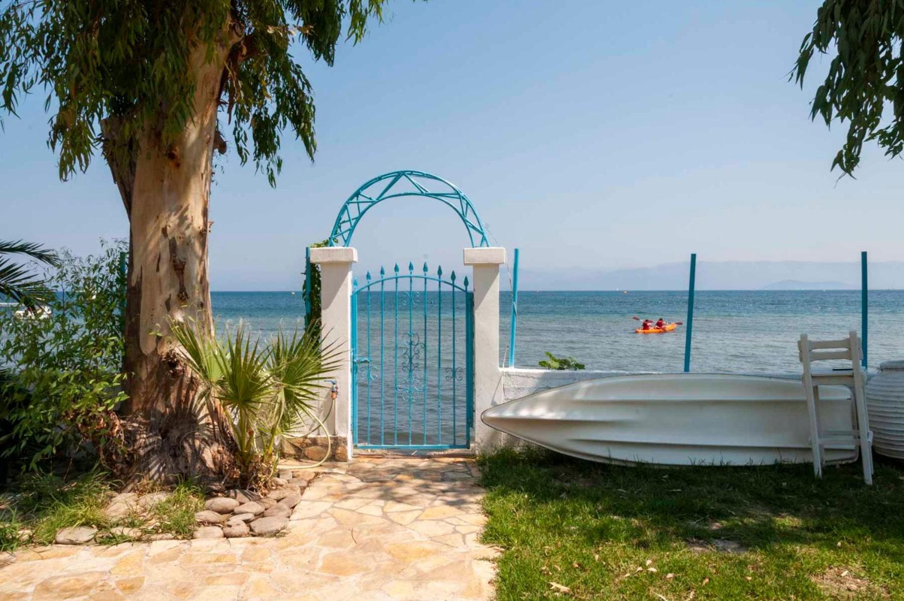 Lemami Seafront Bungalows Kavos Bagian luar foto